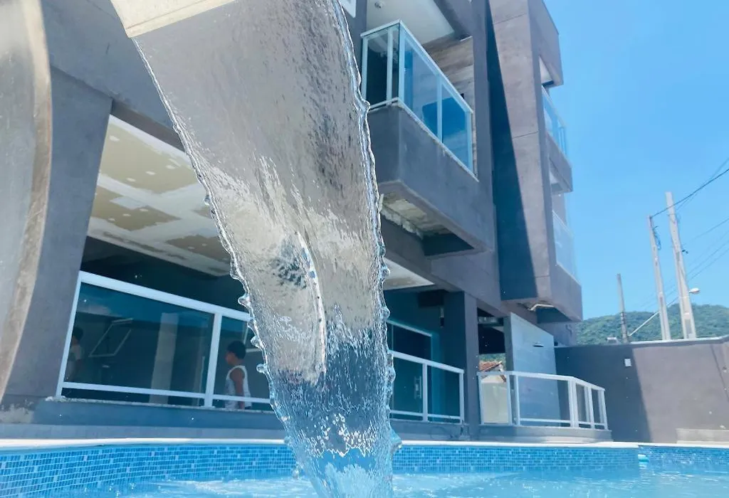 Apto novo com piscina em Ubatuba - Praia Maranduba-1
